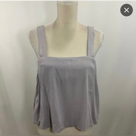 Pair of tops - Picture 8 of 12